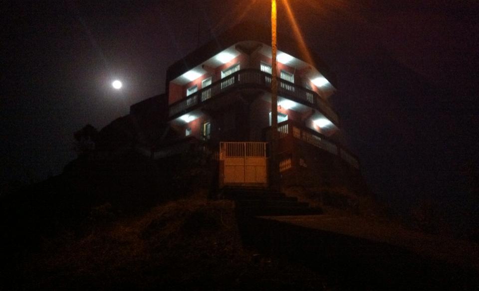 Gira Lua Guest House Igreja Exterior photo