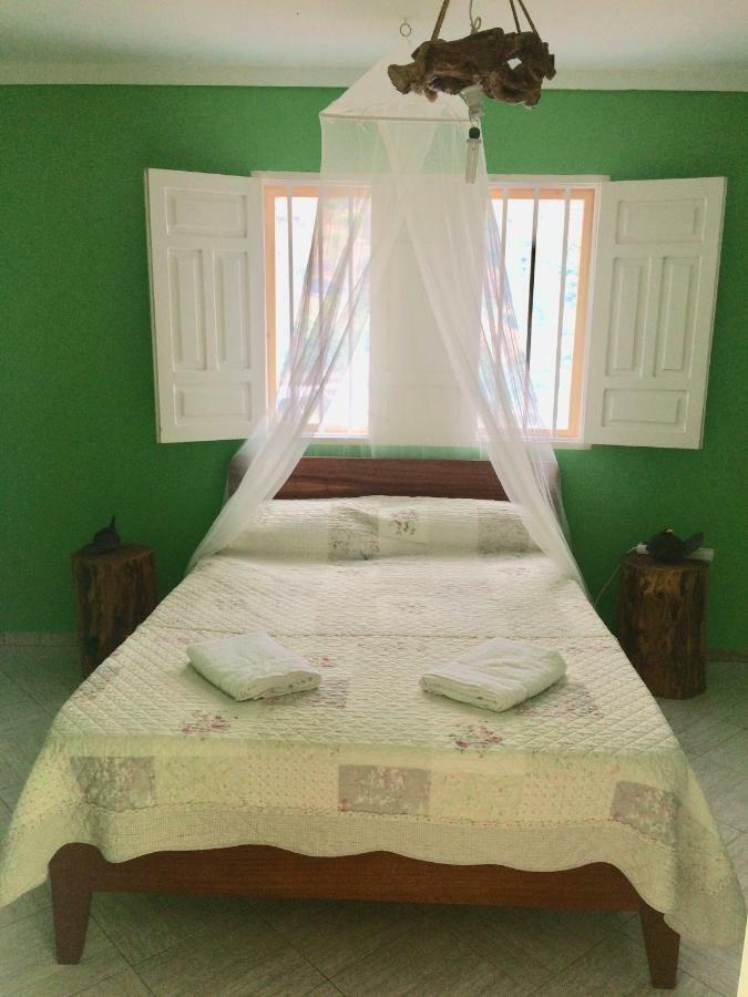 Gira Lua Guest House Igreja Exterior photo